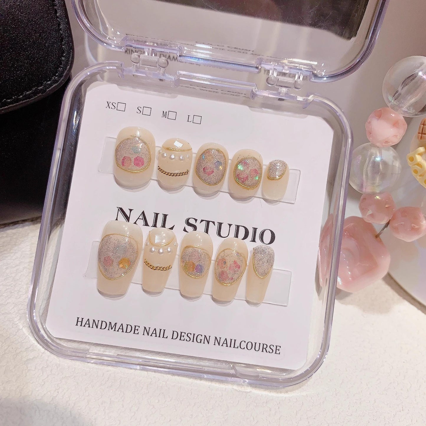 Baroque style nude pearls gold lines handmade press on nails fake nails shinny nails art trendy nails short round&short coffin