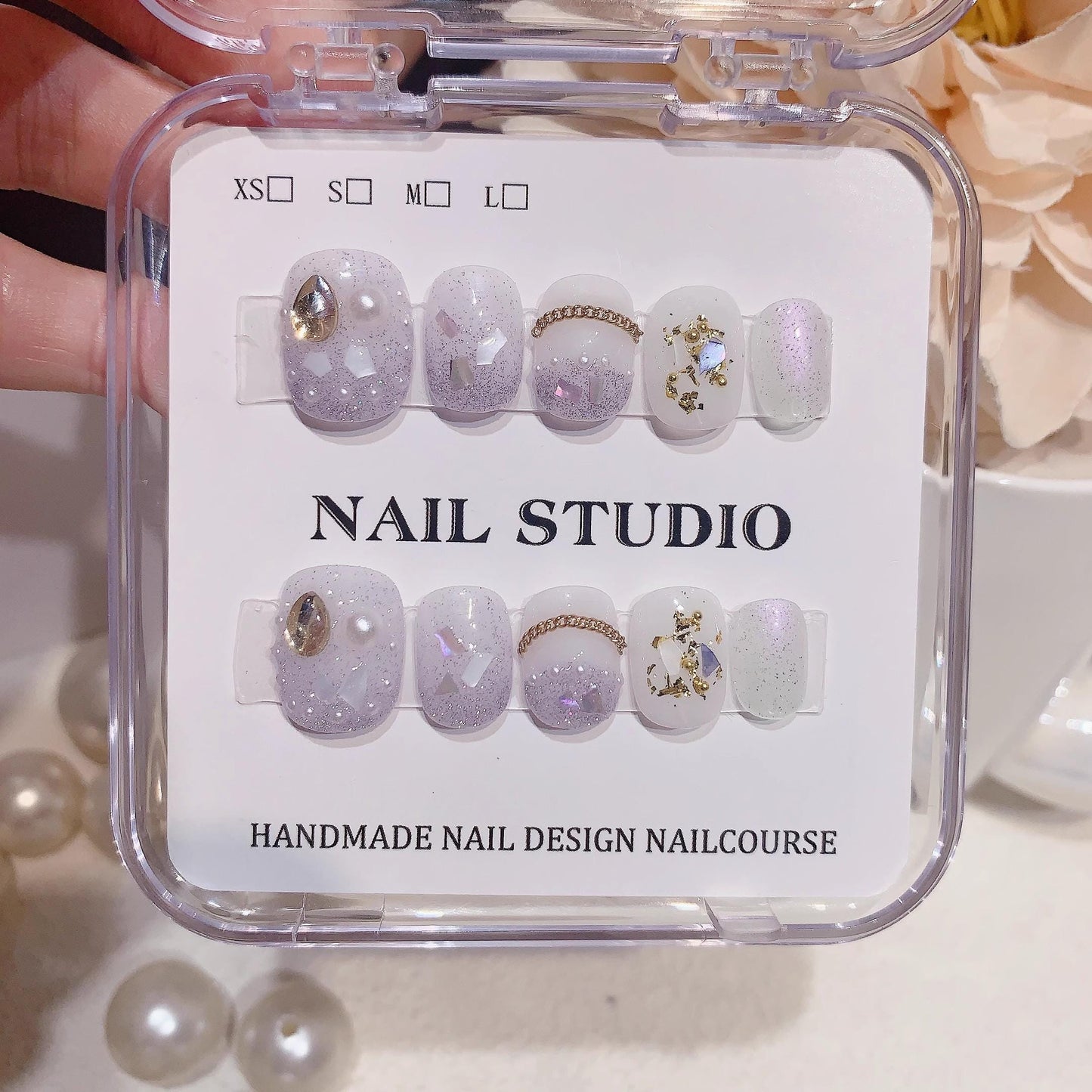 Luxury dreamy purple handmade nails shells shinny glitter glod chains press on nails fake nails reusable nail short rounded nails daily nail