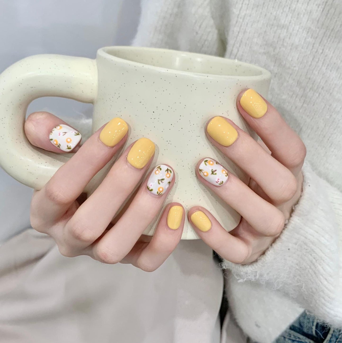 Reusable handmade nails cute flowers white yellow short nails press on nail gel nails short square oval summer fake nails