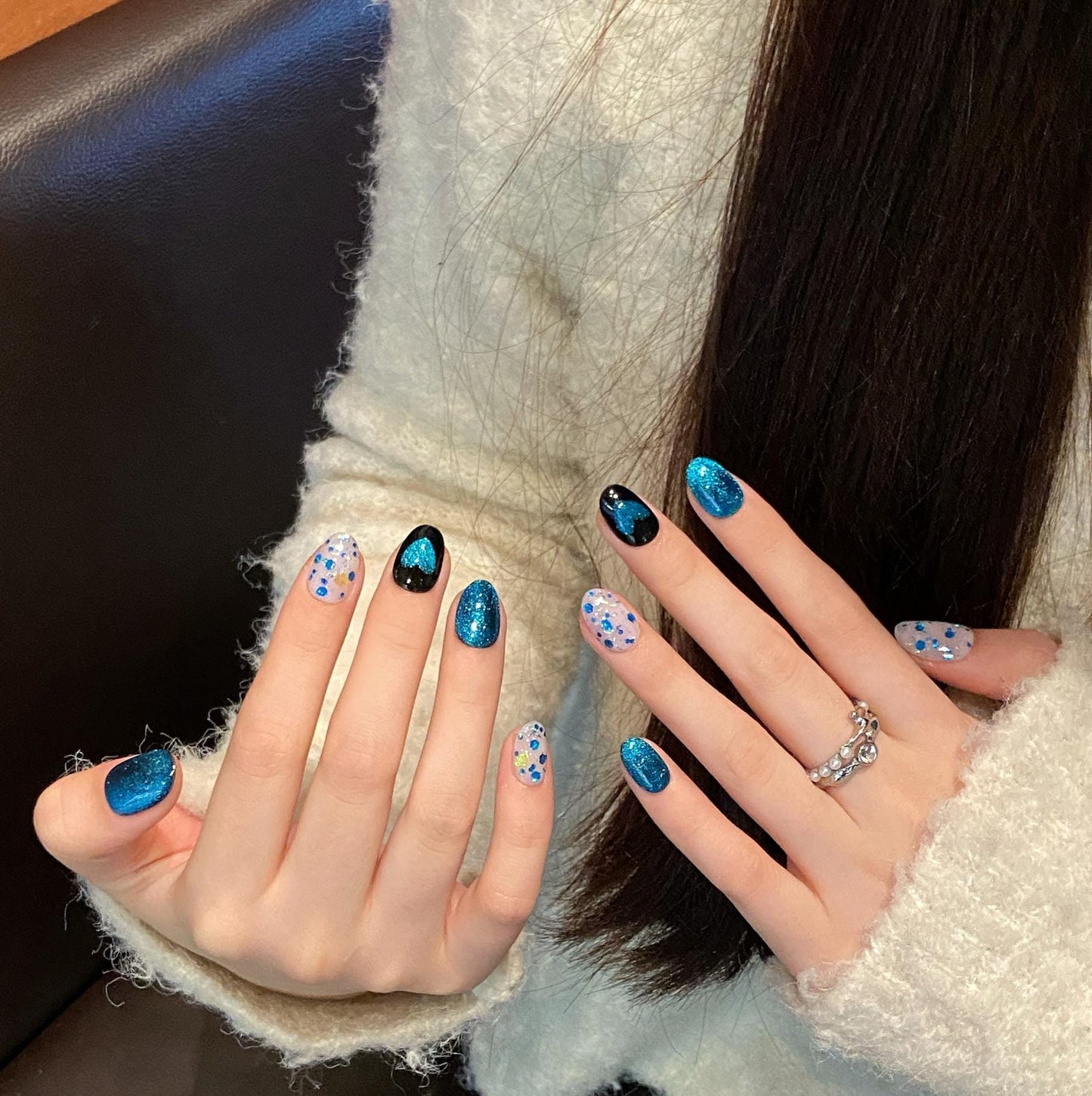 Blue cat eye seqiuns translucent bling handmade gel nails press on nails short rounded shinny nail fake nails