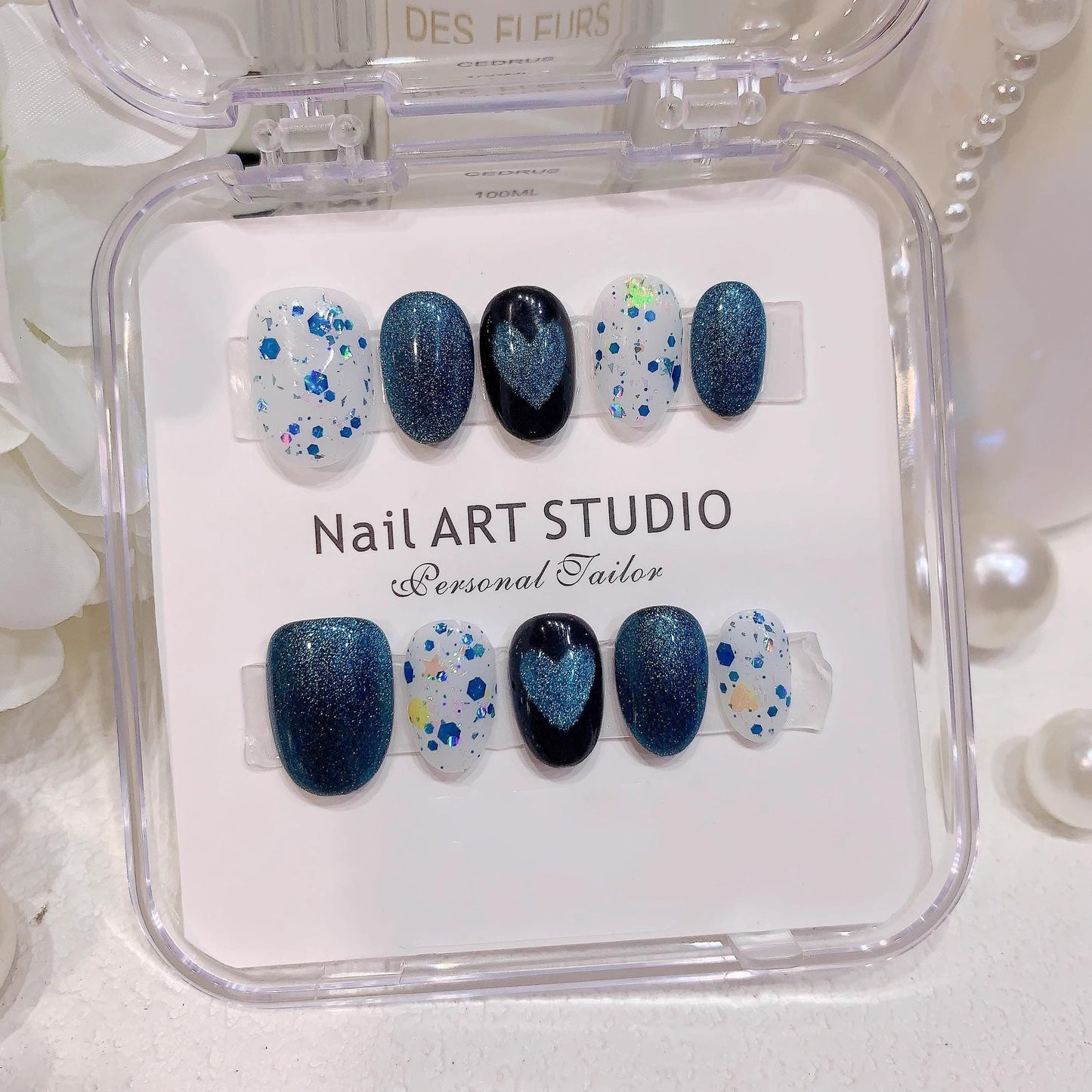 Blue cat eye seqiuns translucent bling handmade gel nails press on nails short rounded shinny nail fake nails