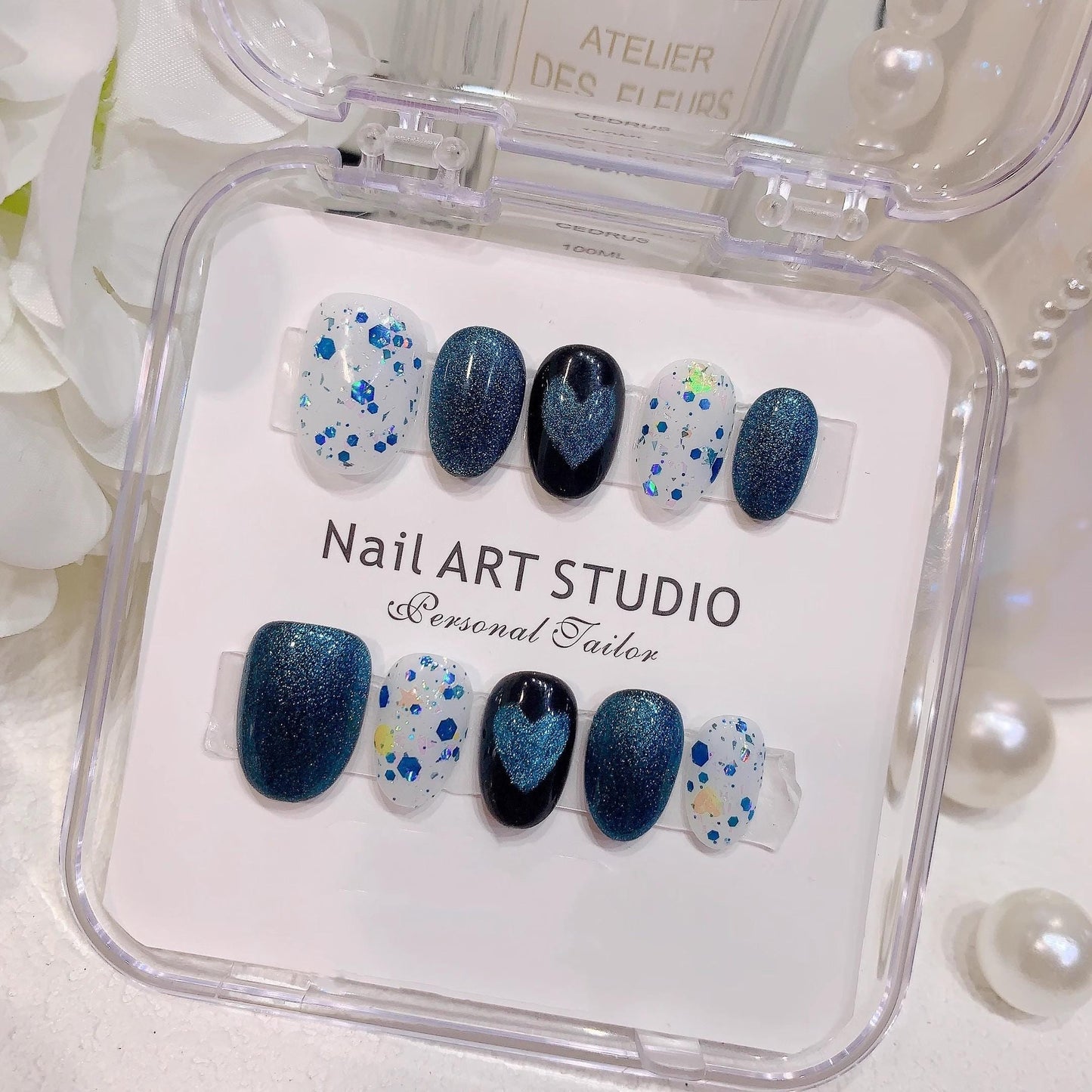 Blue cat eye seqiuns translucent bling handmade gel nails press on nails short rounded shinny nail fake nails