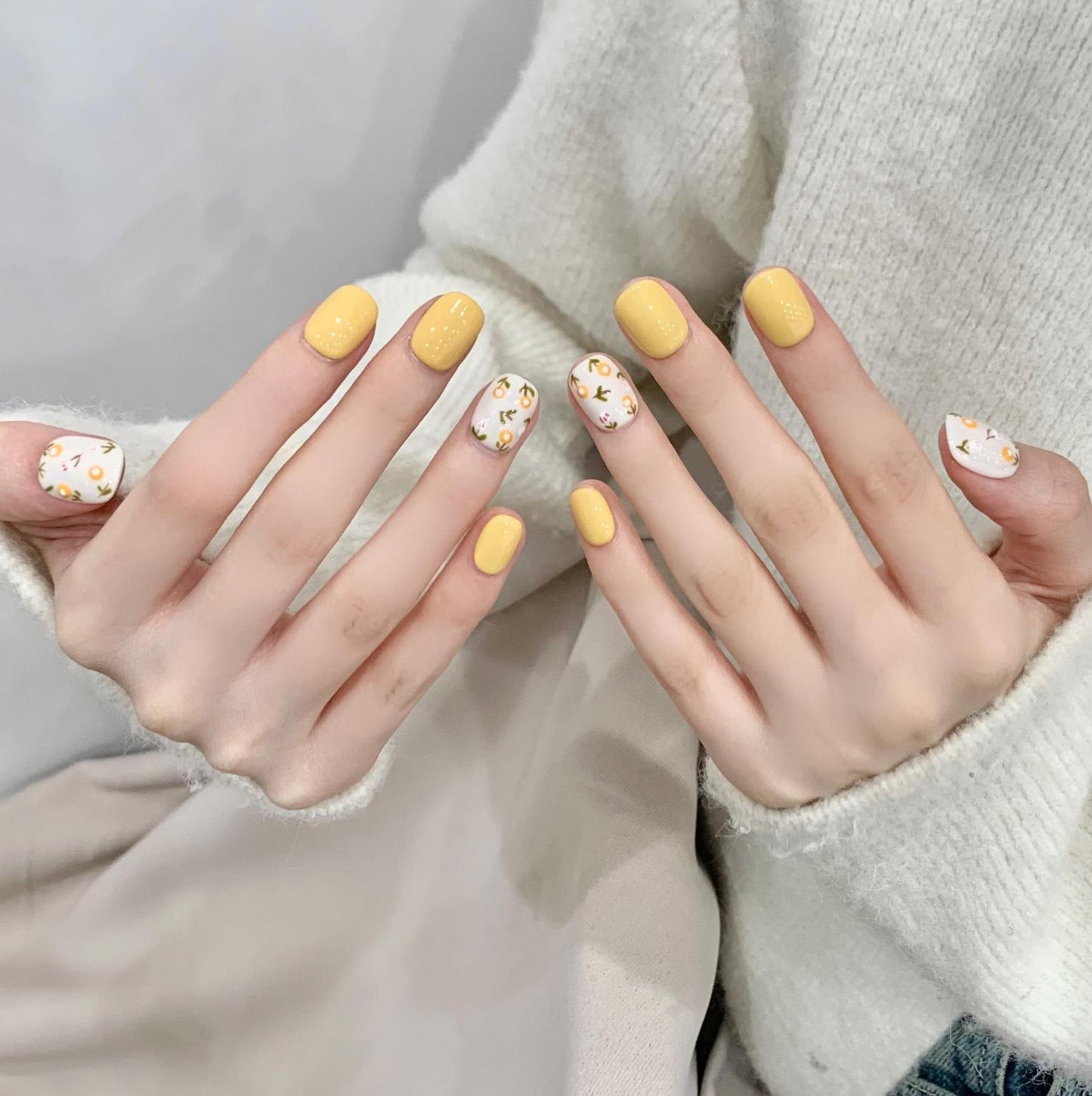 Reusable handmade nails cute flowers white yellow short nails press on nail gel nails short square oval summer fake nails