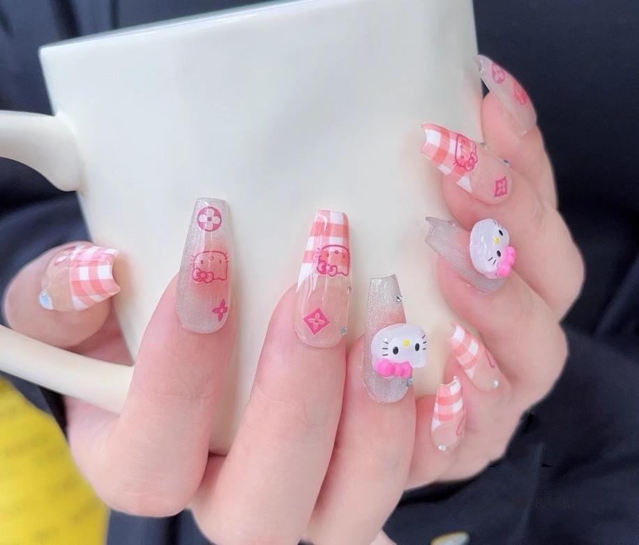 Luxury hello kitty nails cat eye handmade nails plaid press on nails gel nails medium coffin&medium oval glitter fake nails