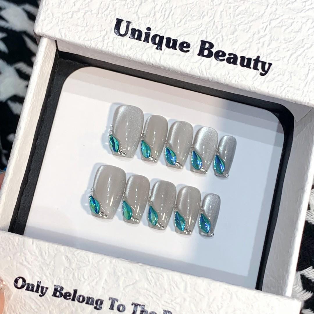 Luxury grey handmade nails blue diamond press on nails gel nails short coffin [blue tear]