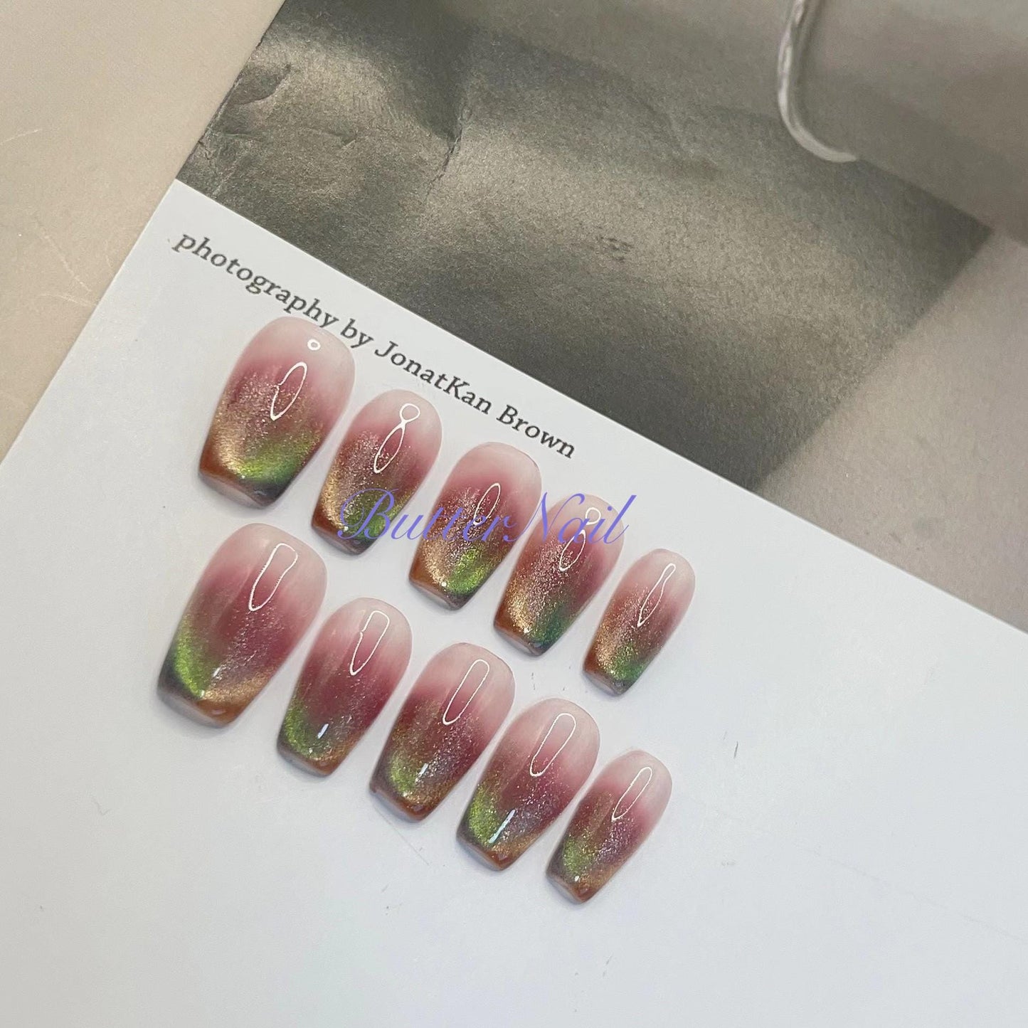 Luxury two-tone cat eye nails watermelon colour handmade nails gel nails summer glitter nails short coffin