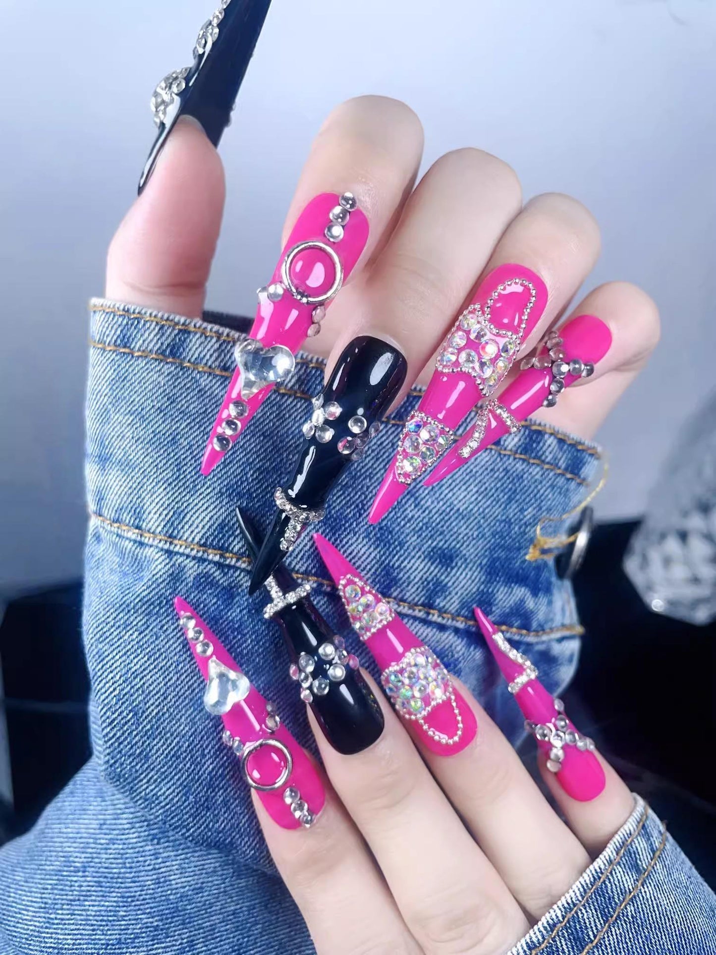 Luxury handmade nails black pink barbie pink Y2K diamond extra long stiletto hottie cool resuable nails