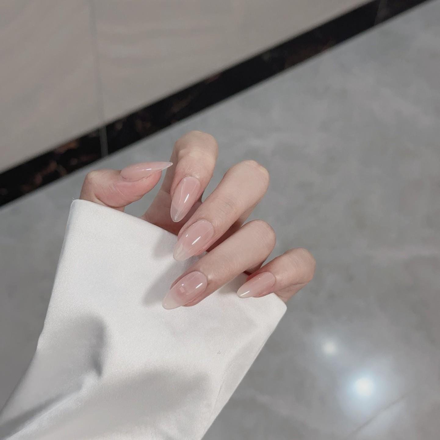 Luxury nude simple handmade nails press on nails gel nails short almond elehant gentle nails  daily