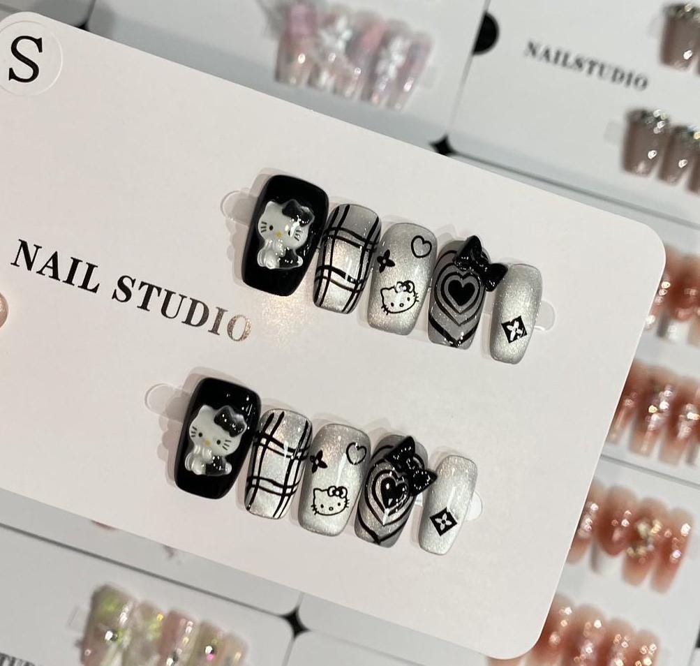 Luxury Hello kitty black handmade press on nails gel nails short coffin heart cartoon nails