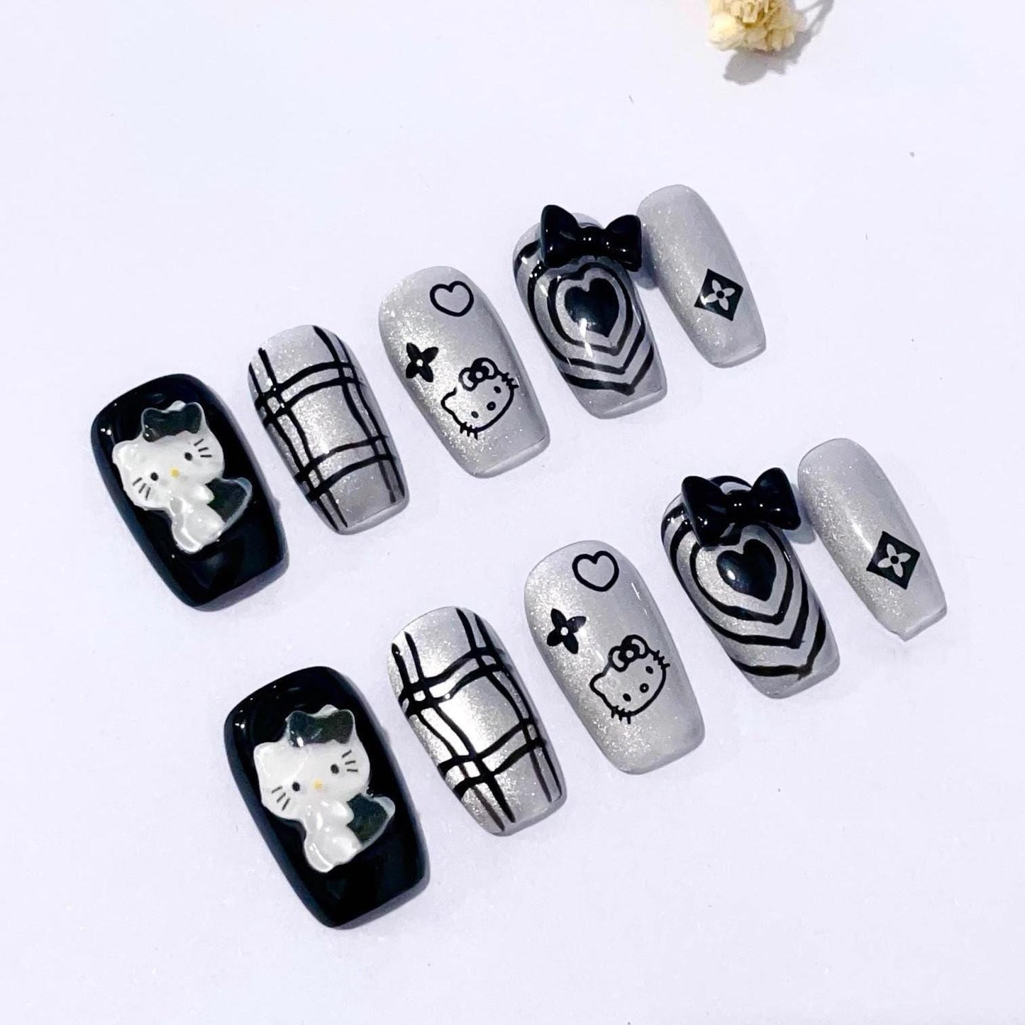 Luxury Hello kitty black handmade press on nails gel nails short coffin heart cartoon nails