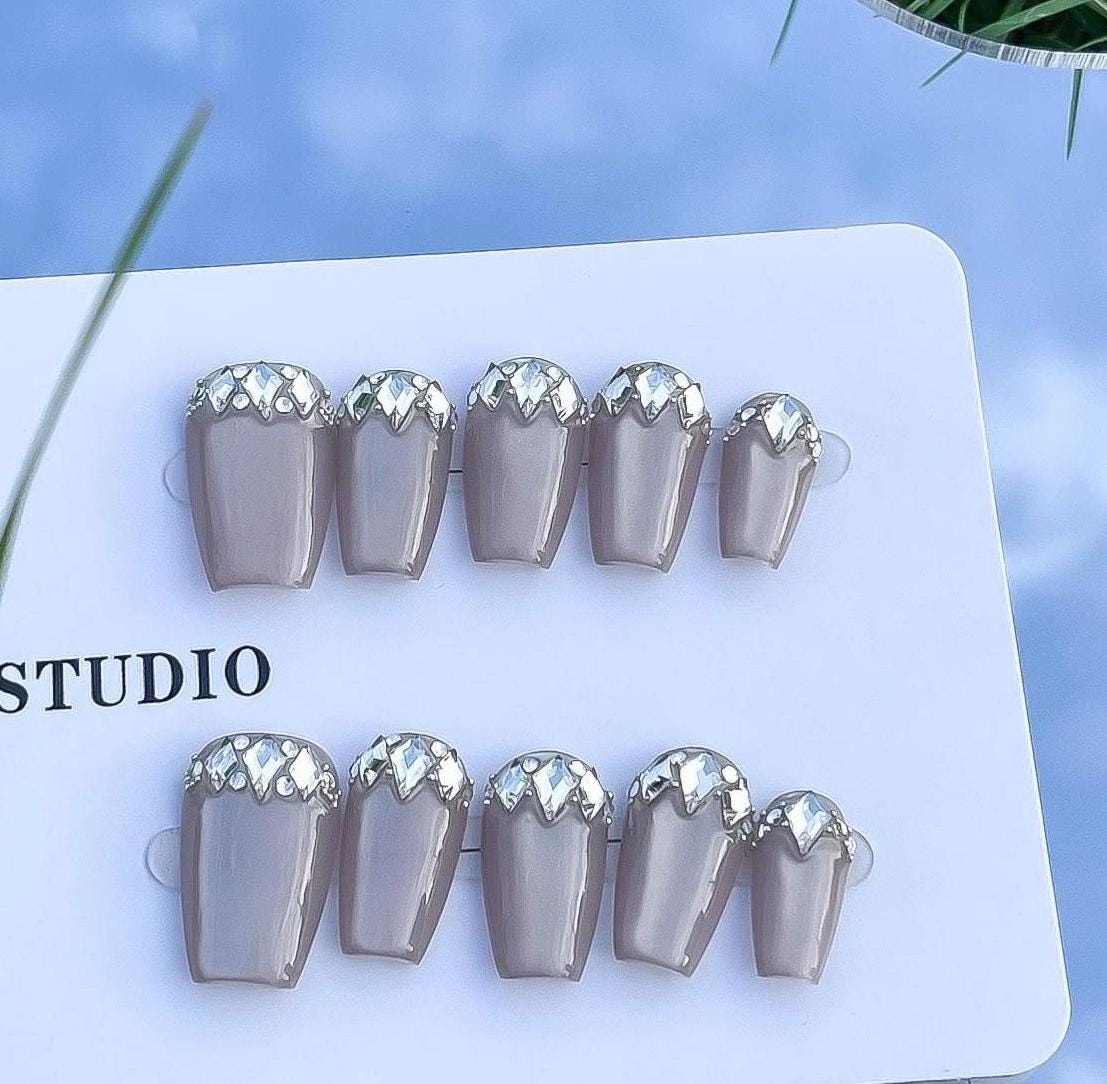 Luxury french gentle cat eye handmade nails press on nails gel nails short coffin elegant wedding gift for her